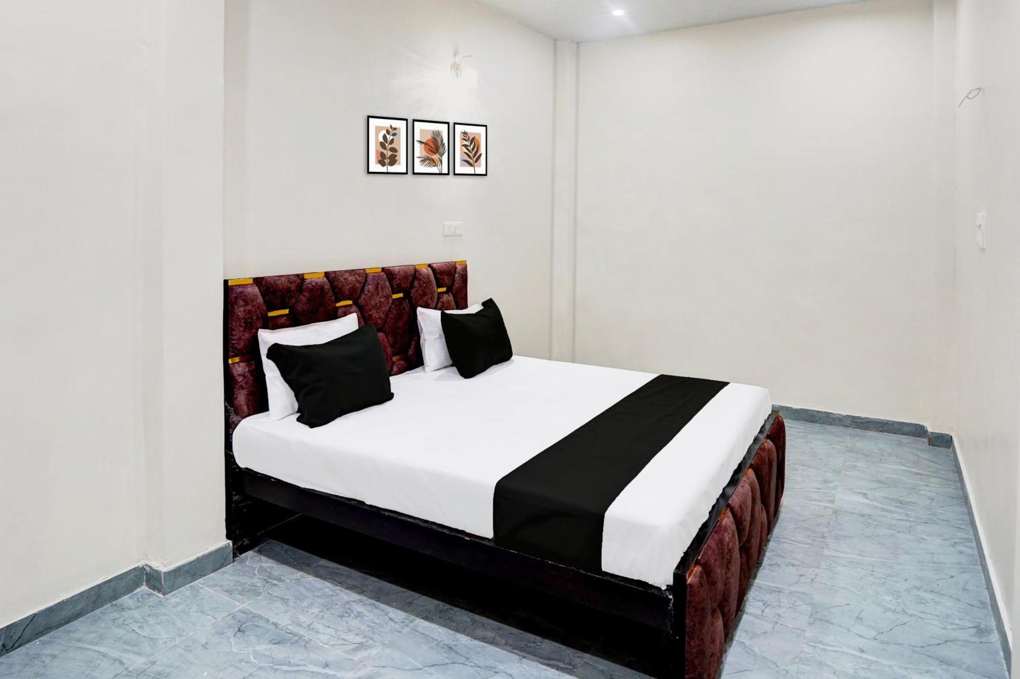 Hotel O Laxmi Guest House Waranasi Zewnętrze zdjęcie